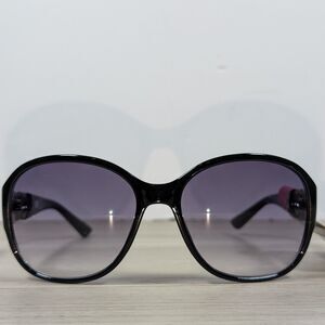 Foster Grant Black Oversized Sunglasses Heart Arms Gradient Lens
